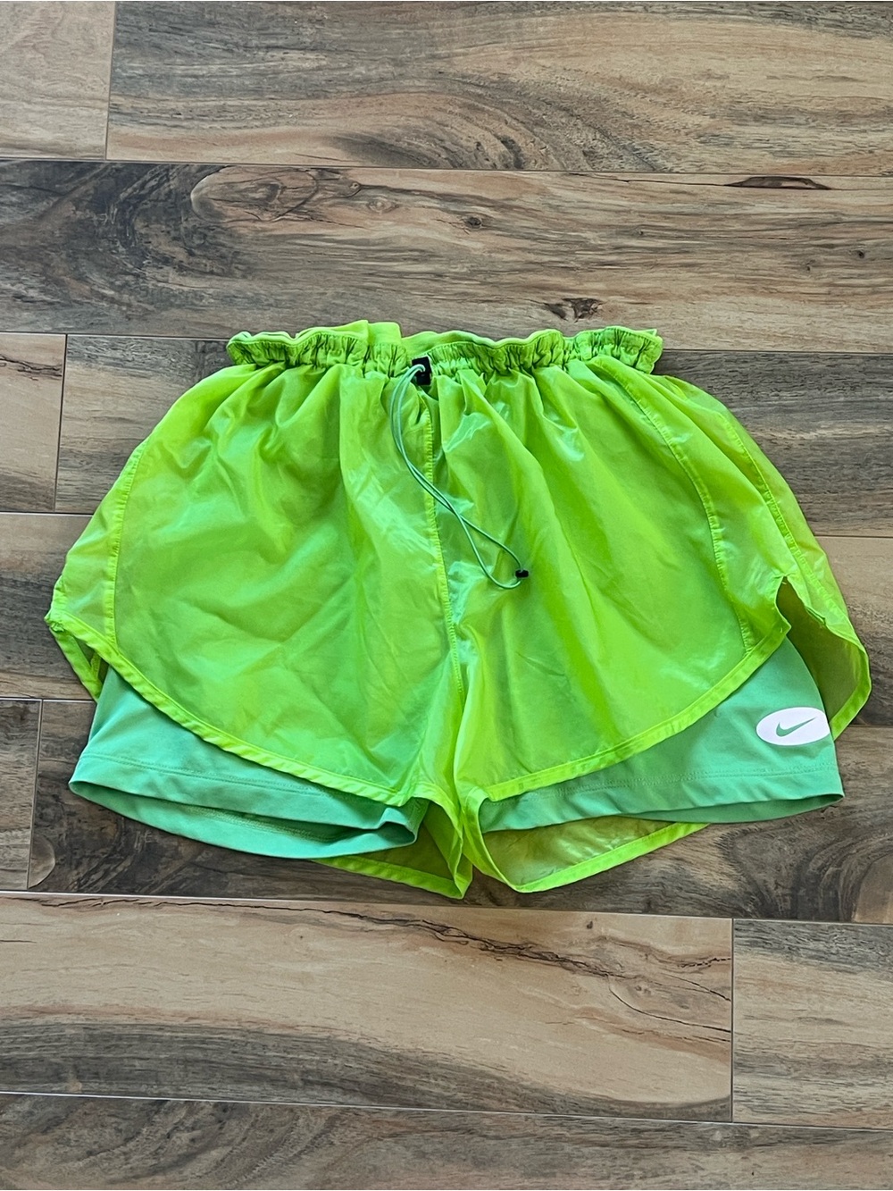 Nike Icon Clash Tempo Luxe 2-in-1 Shorts Women’s L Atomic Green Running Gym